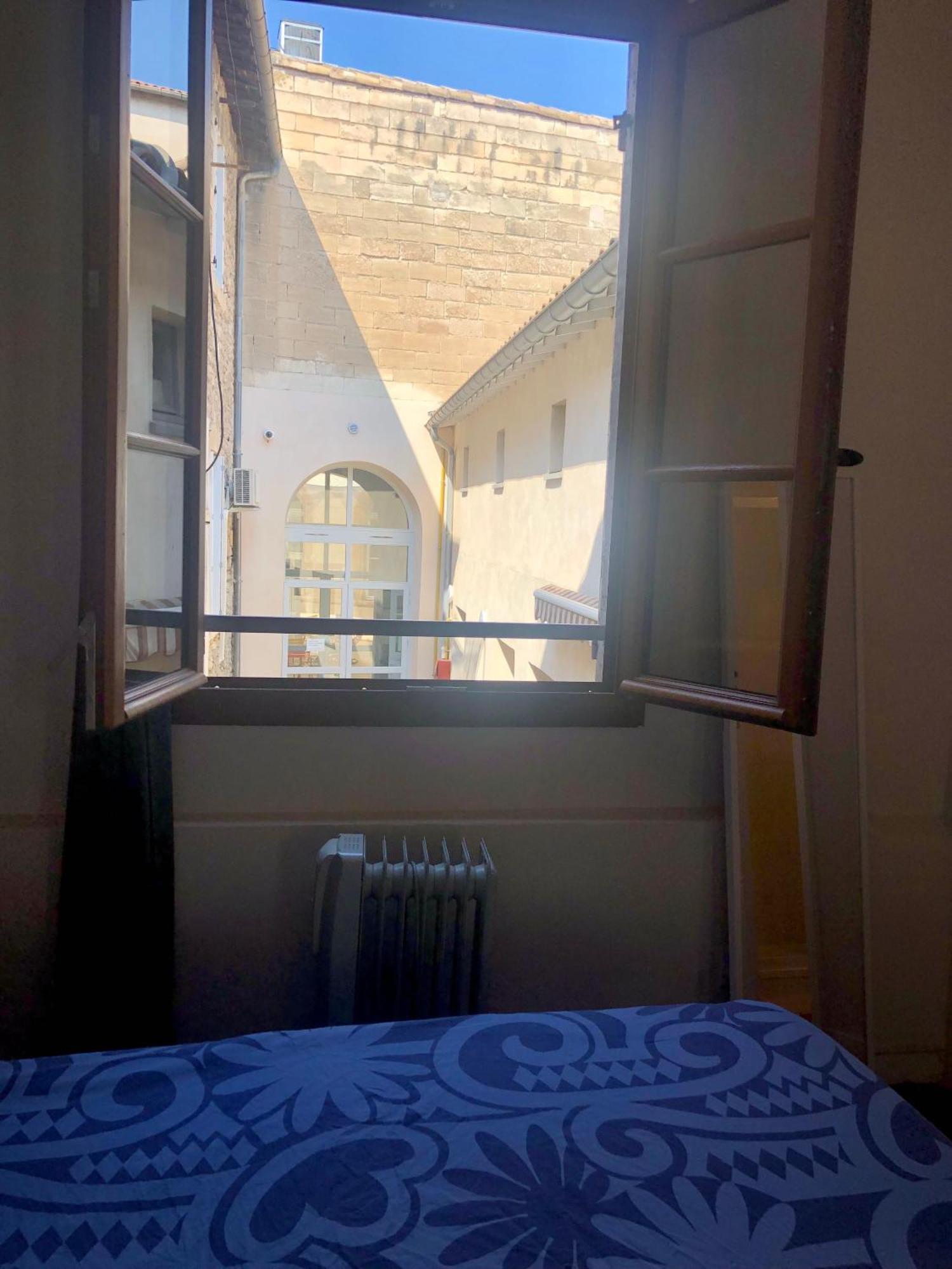 Calme Et Idealement Place Avinyon Dış mekan fotoğraf